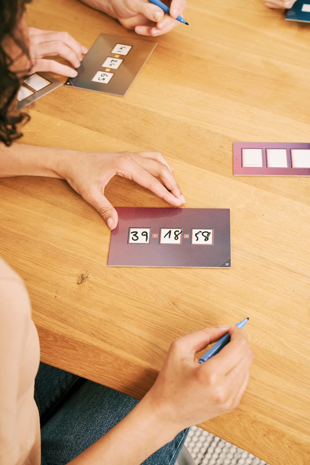 Asmodee - The Number | Jeu de Société de Bluff et de Stratégie Dès 8 Ans Version Française